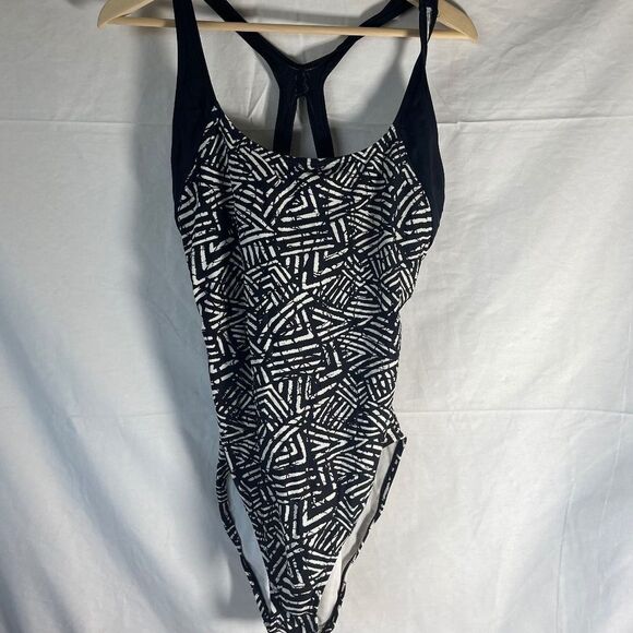 Speedo Black/White Batik Print Ultraback Racerback Swimsuit Sz 16 - Picture 2 of 6